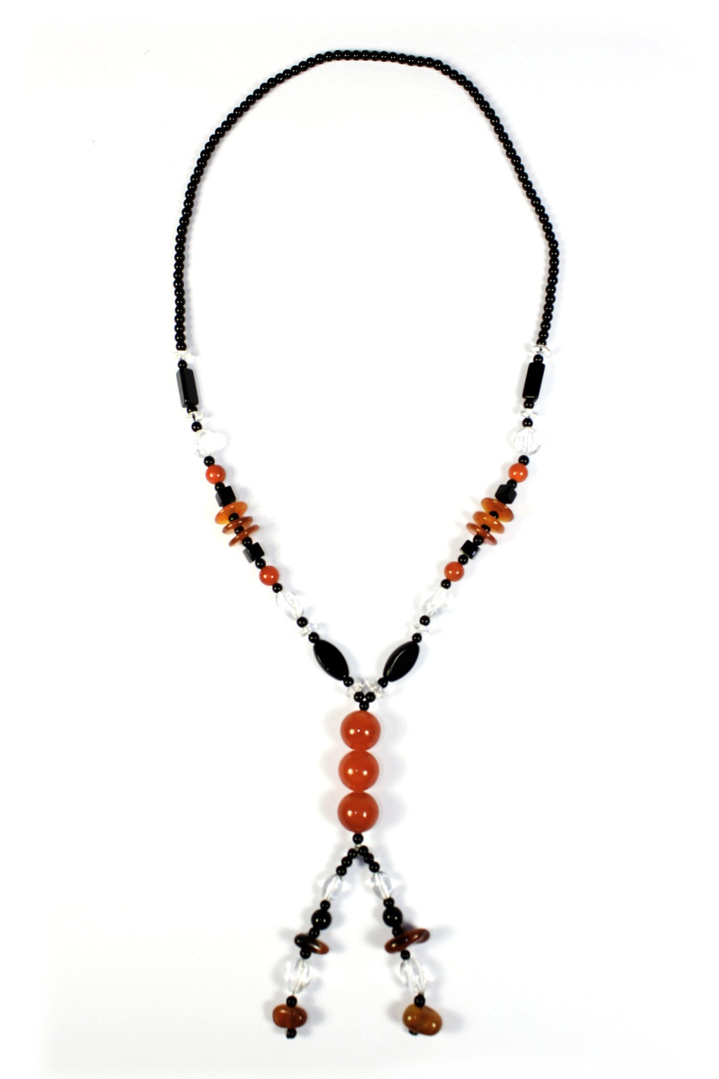 Obrúbený náhrdelník v hippie štýle