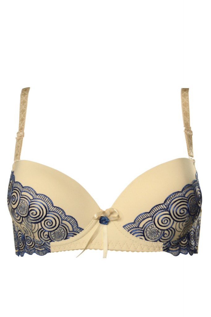 Embroidery vystužená podprsenka